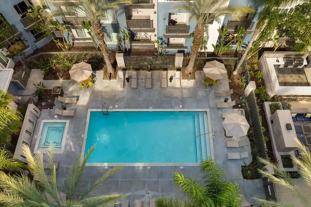 Avalon Apartments Canoga Park