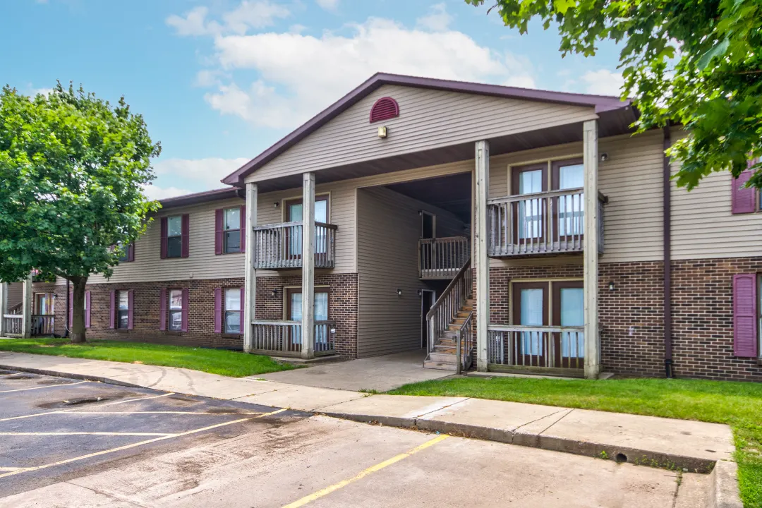 Urbana Estates 1004 South Smith Road Urbana IL Apartments for