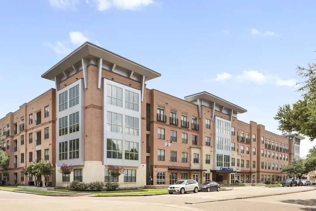 Camden Plaza Apartments