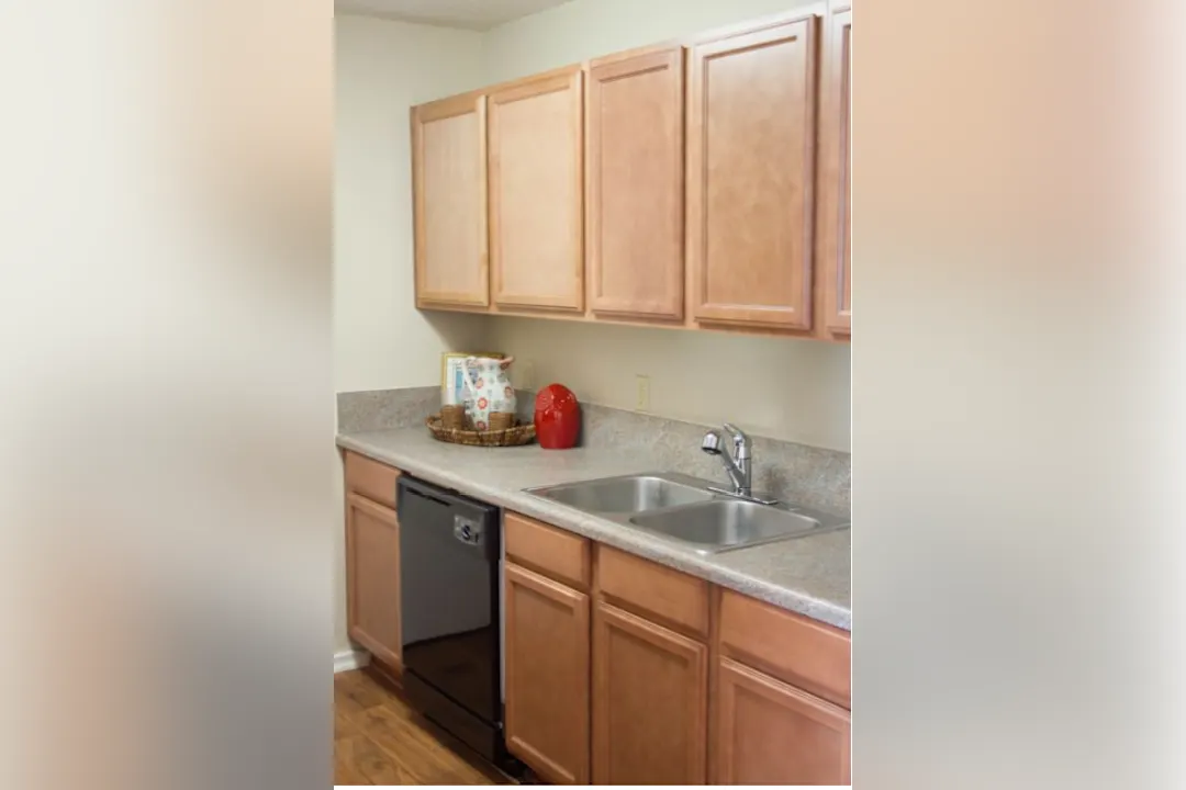 Sawbranch Apartments Summerville, SC 29485