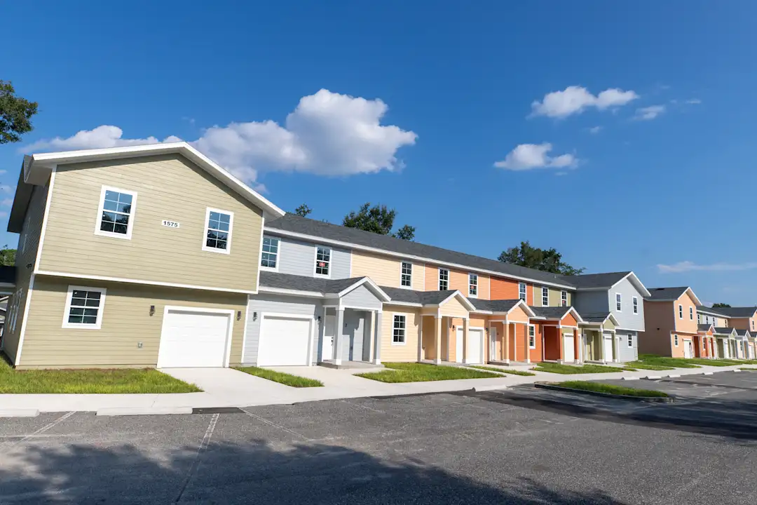 Eagle Trace Townhomes 1609 Northwest 29 Road Gainesville, FL