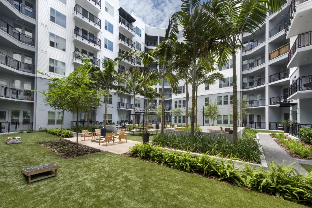 Vida Health Village Apartments - Orlando, FL 32804