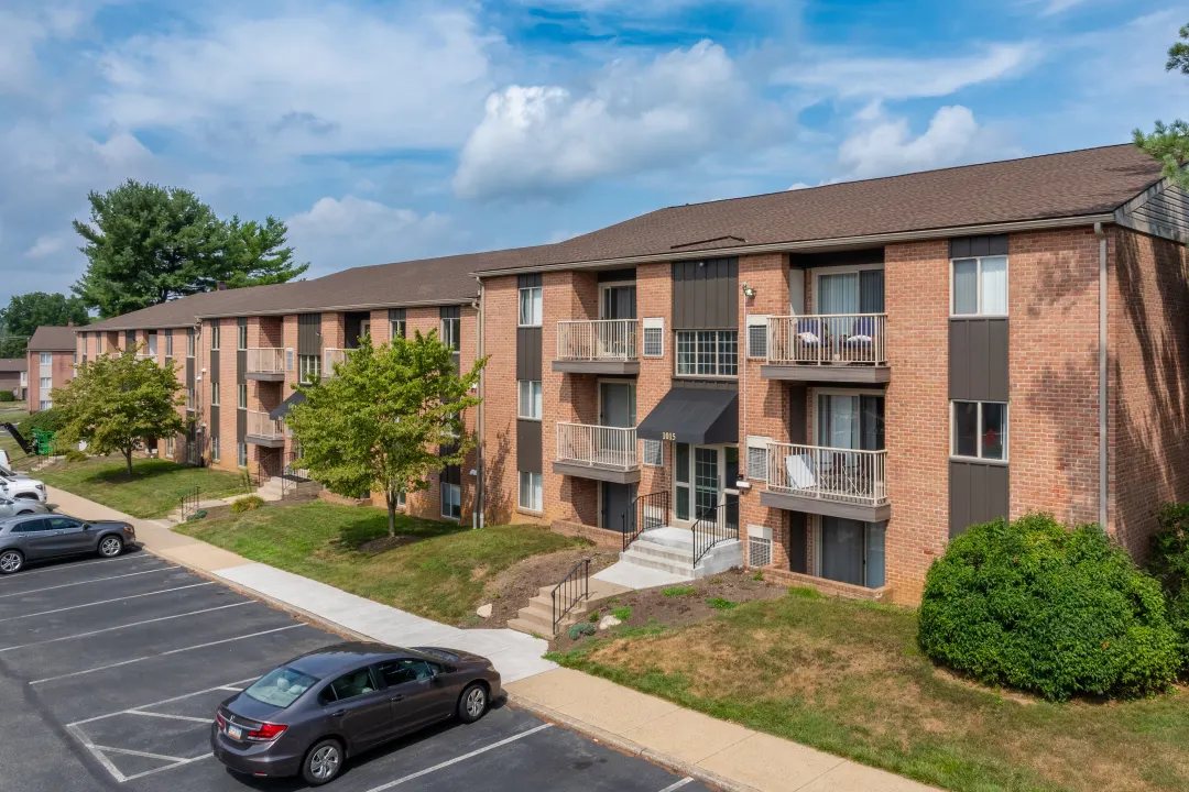 Colonial Crest Apartments - Emmaus, PA 18049