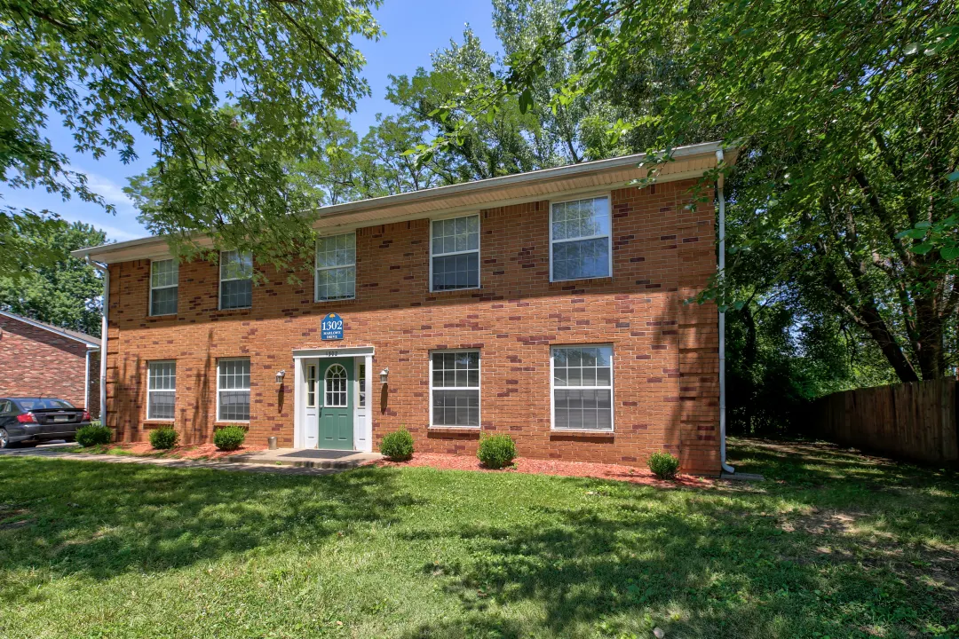 Glenview Apartments - Clarksville, IN 47129