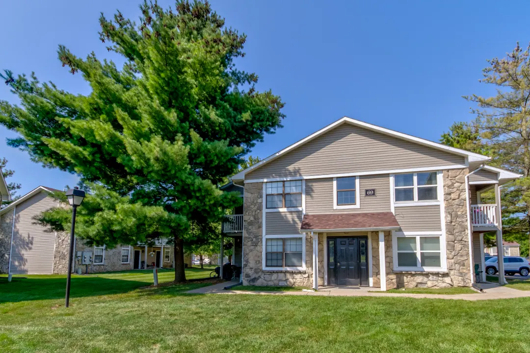 The Court at Sandstone Apartments - 1039 N Paz Dr, Greenwood, IN Apartments  for Rent