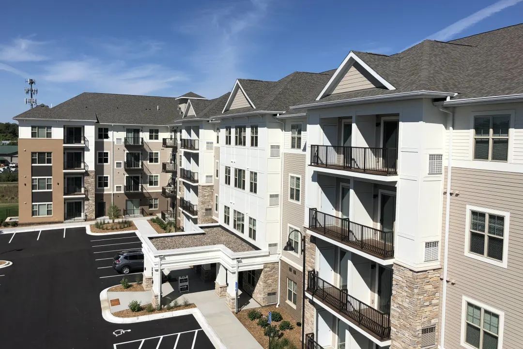 Silver Ridge - Apartments in Maplewood, MN