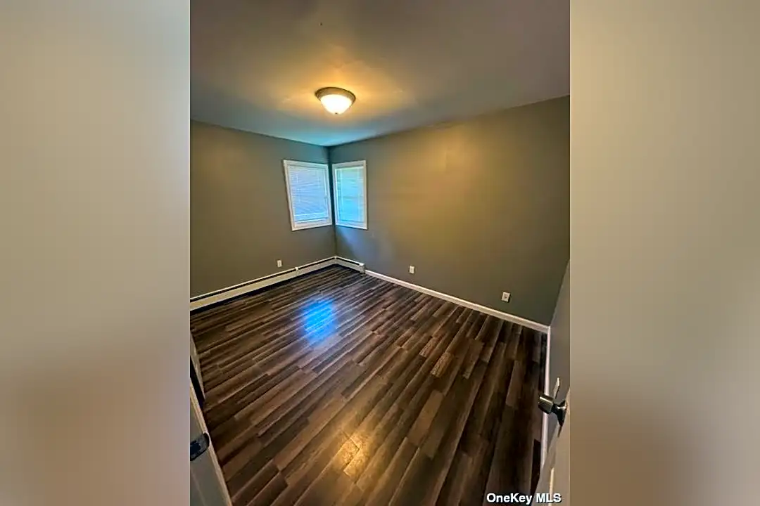 63 Stuyvesant Ave Mastic, NY Houses for Rent Rent.