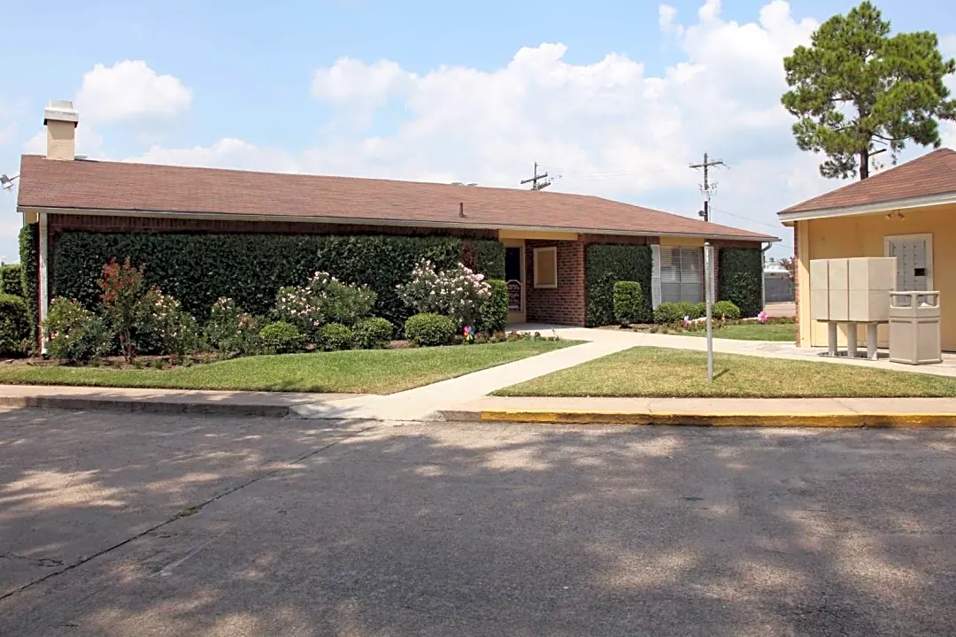 French Road Apartments 3155 French Rd Beaumont TX Apartments