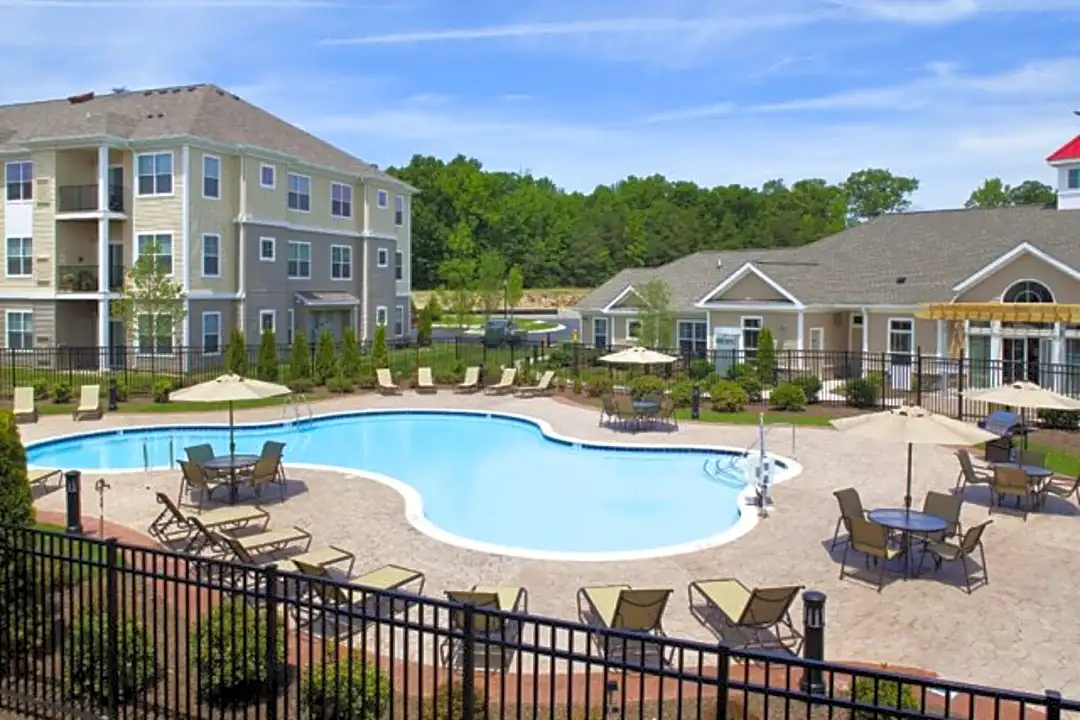 The Apartments At Charlestown Crossing 400 W Claiborne Rd North East Md Apartments For Rent Rent Com