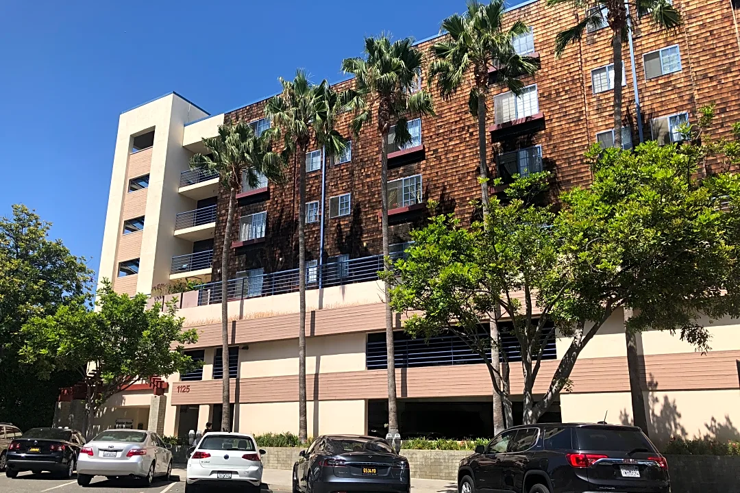 Wilshire House 1125 3rd St Santa Monica CA Apartments for