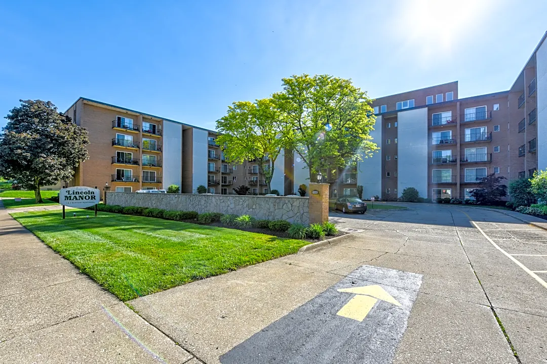 Lincoln Manor Apartments of Wadsworth Wadsworth OH 44281