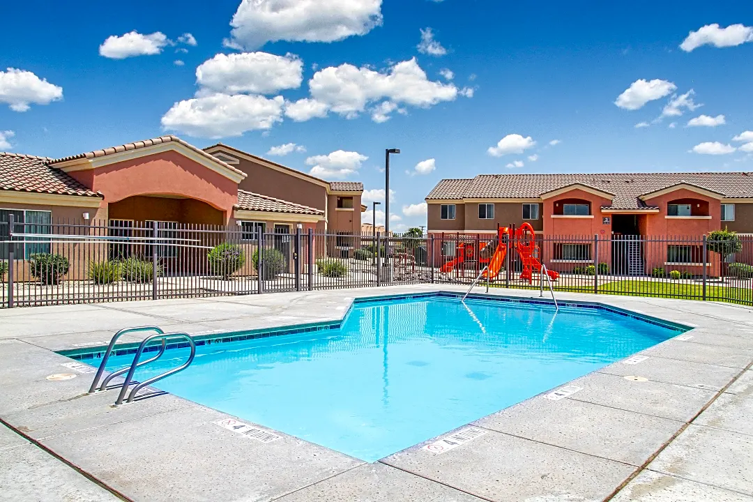 Los Altos Apartments - Las Cruces, NM 88007