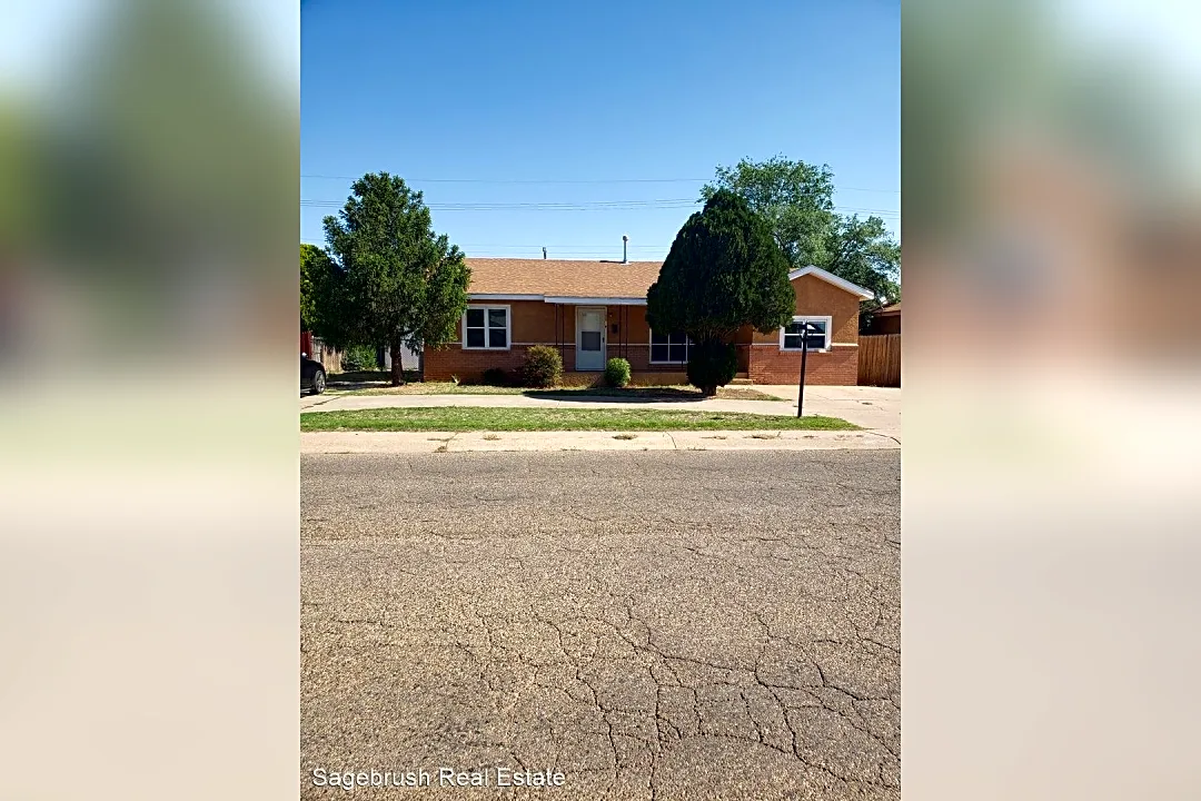 3 br, 2 bath House - 108 E. Tierra Blanca - House Rental in Clovis, NM