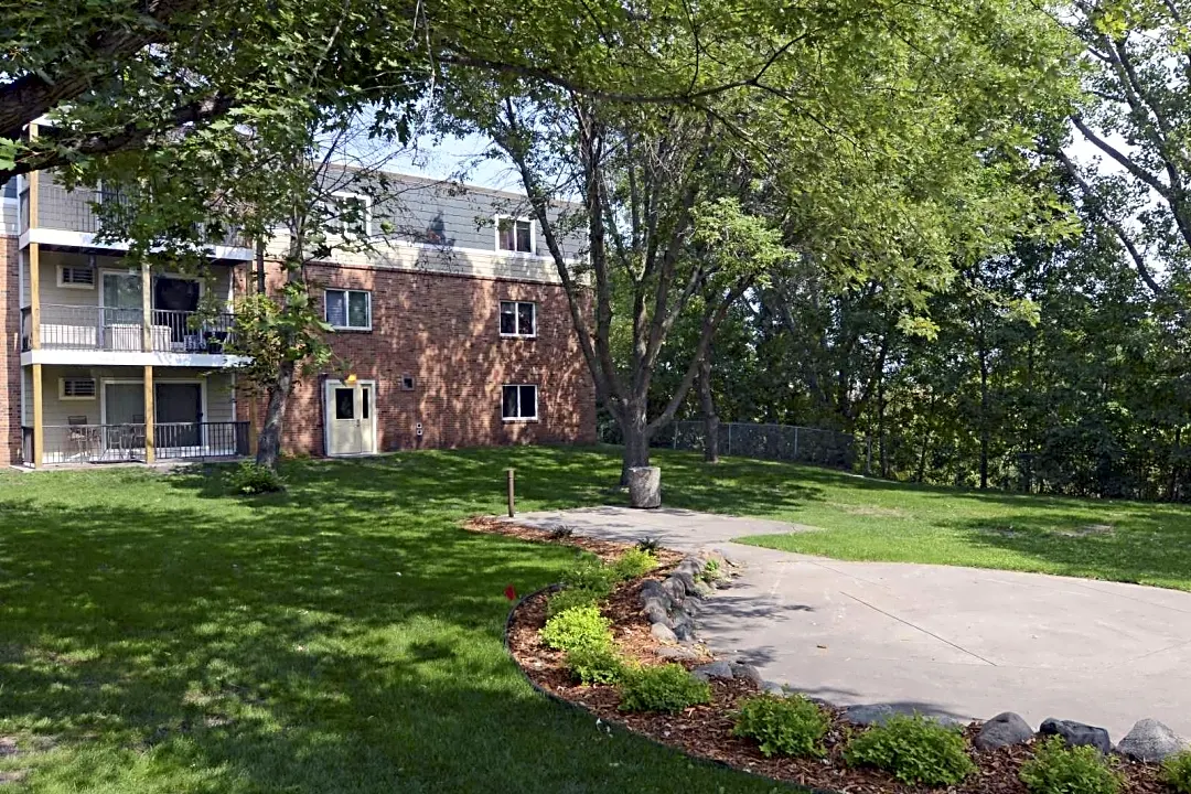 Park Meadows Apartments Apartments - Waite Park, MN 56387