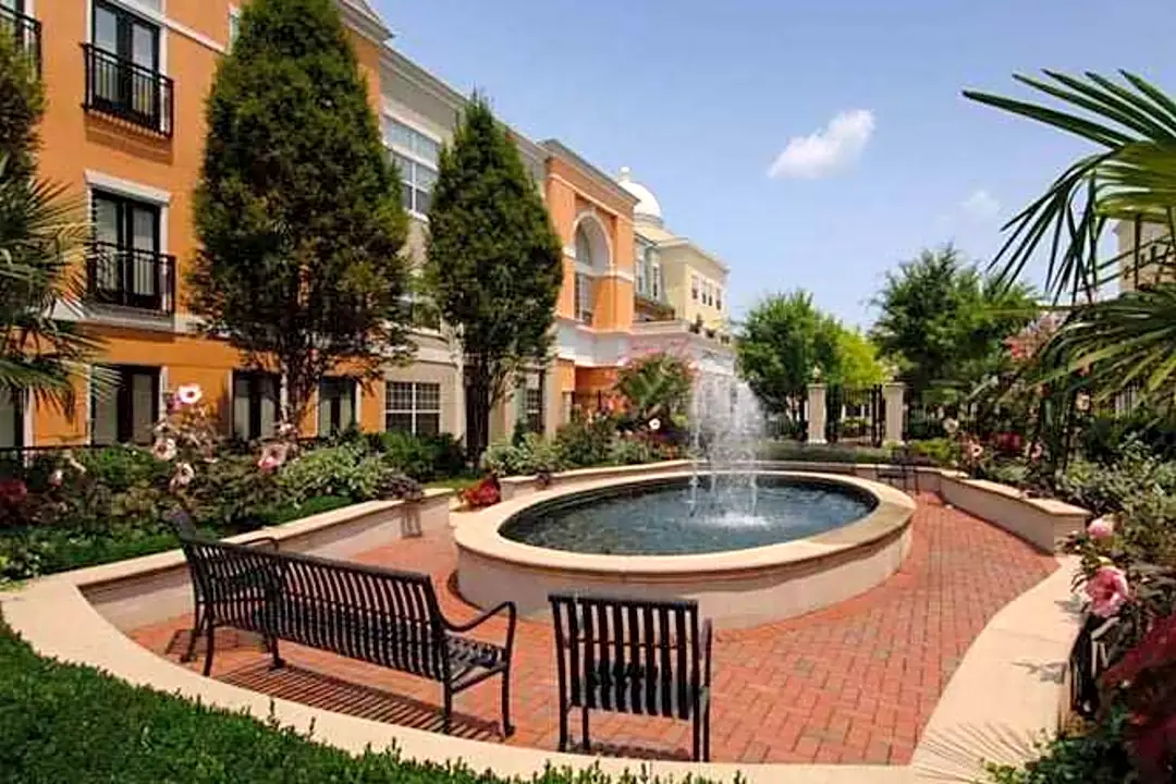 MAA South Park, Luxury Apartments in Charlotte, NC