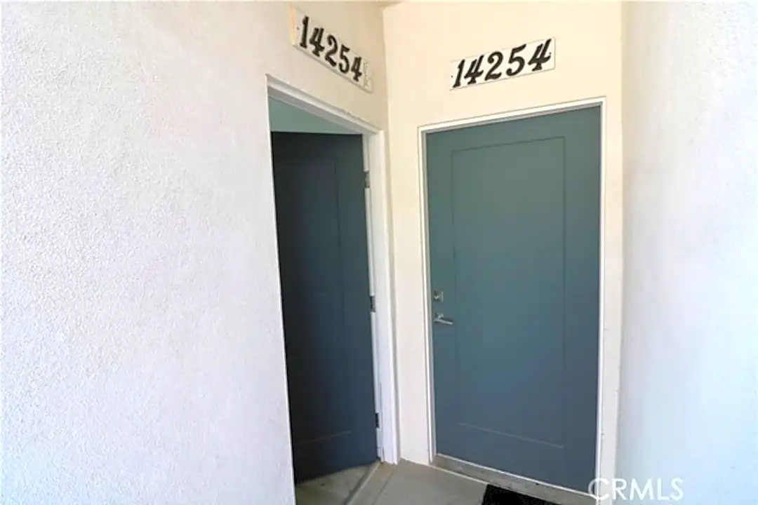 14254 Erwin St 14254 Erwin St unit 1/2 Los Angeles, CA Houses for