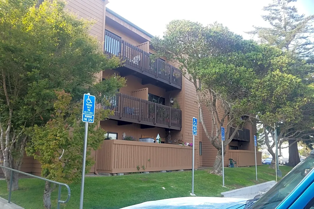 ELIZABETH OAKS APTS 1460 Jose Ave Santa Cruz CA Apartments