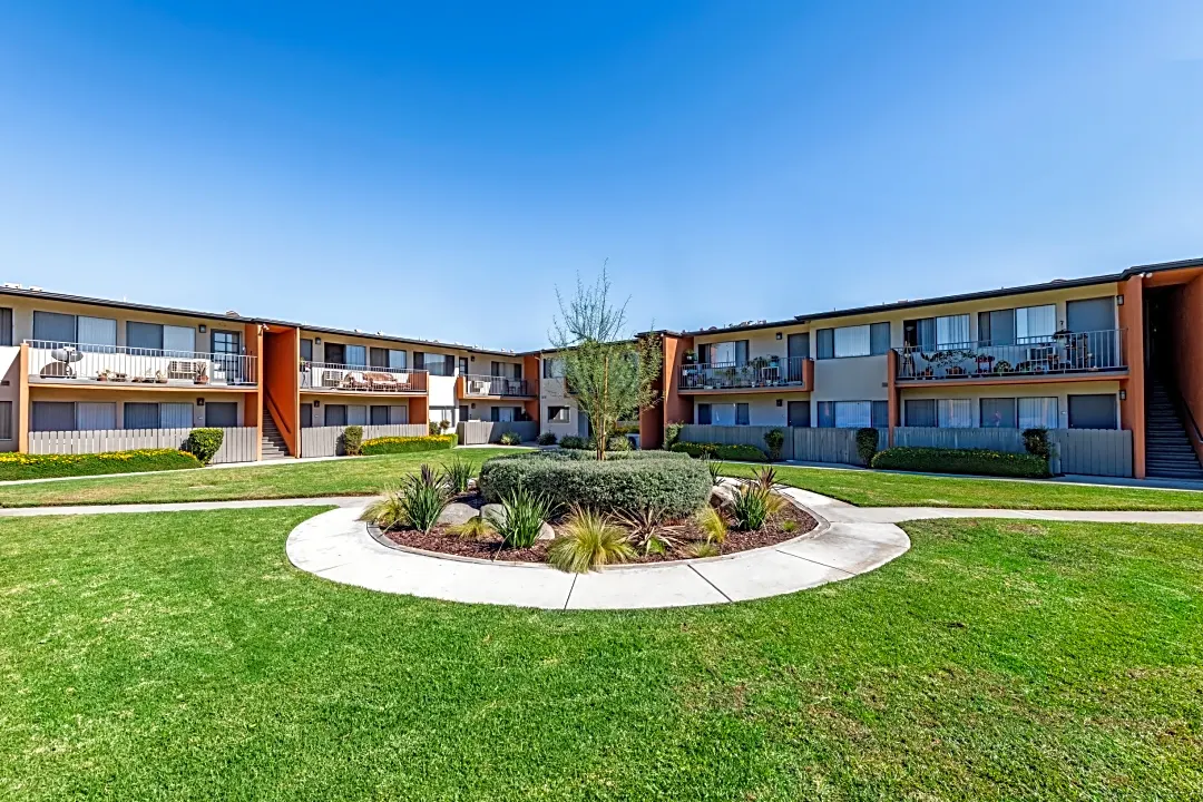 Sunset Square Apartments - 745 N Sunset Ave, West Covina, CA Apartments  for Rent