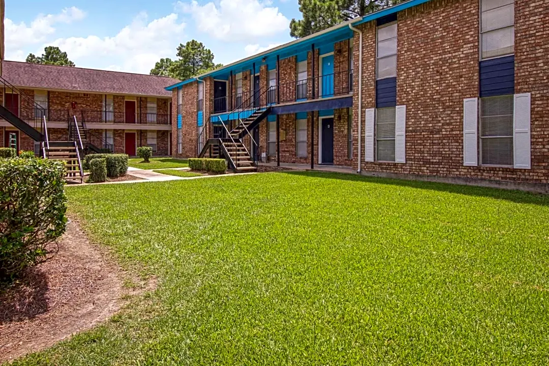 Regency Apartments 4075 Laurel St Beaumont TX Apartments for