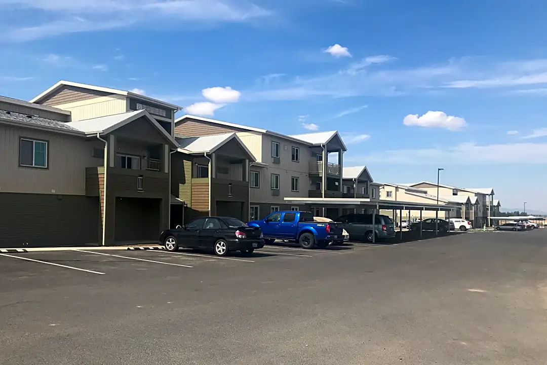 Basalt Ridge Apartments