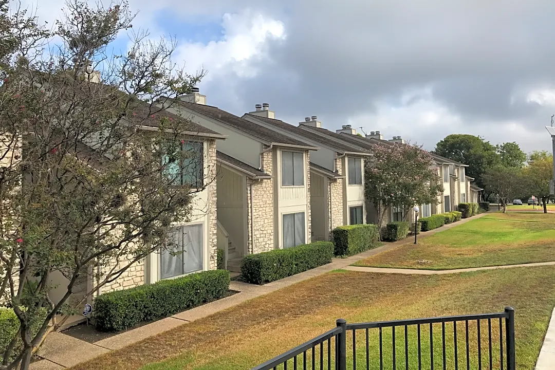 Limestone Ridge - Apartments in Austin, TX