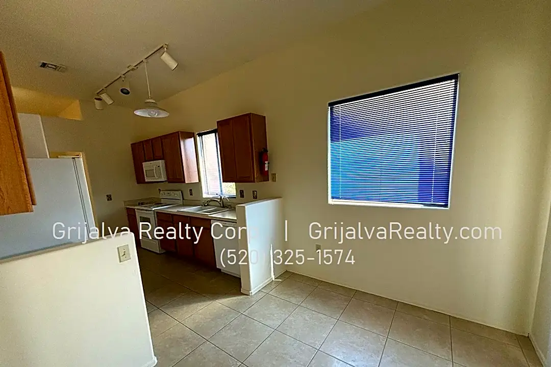 991 W Via De La Fonda Green Valley, AZ Houses for Rent Rent.