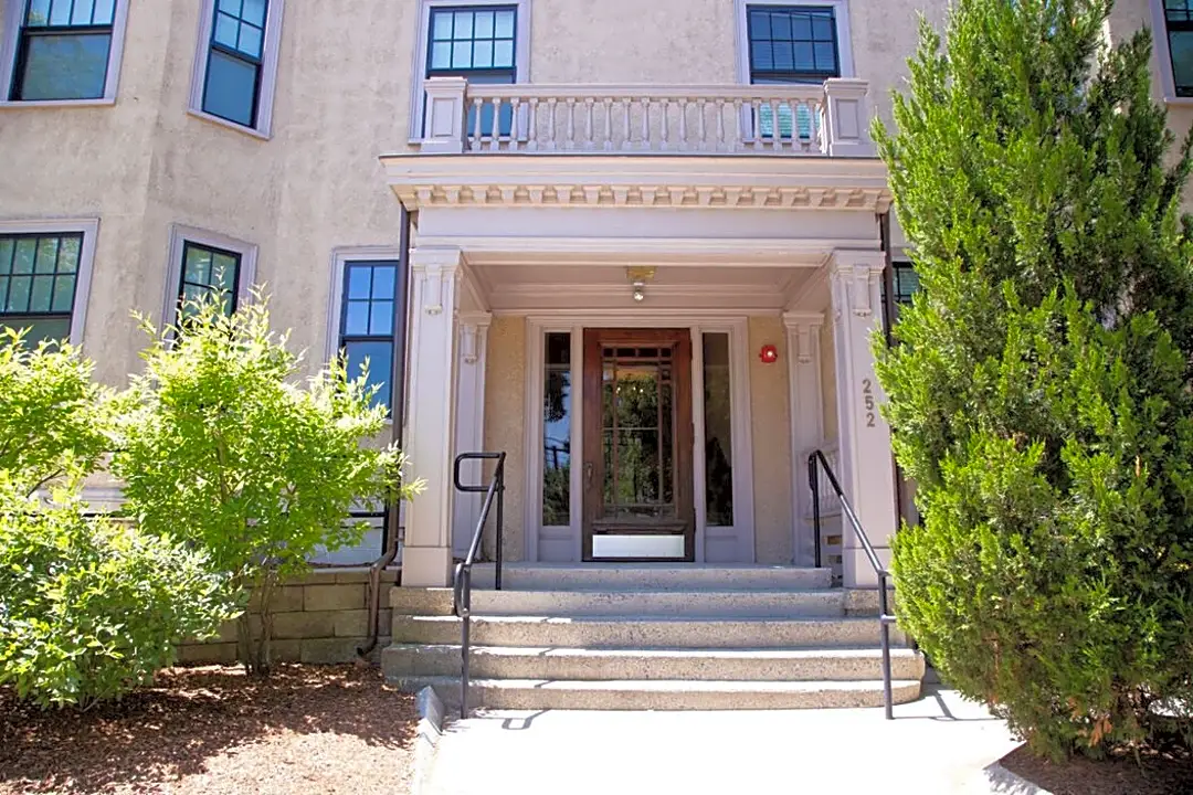 252 Massachusetts Ave Apartments - Arlington, MA 02474