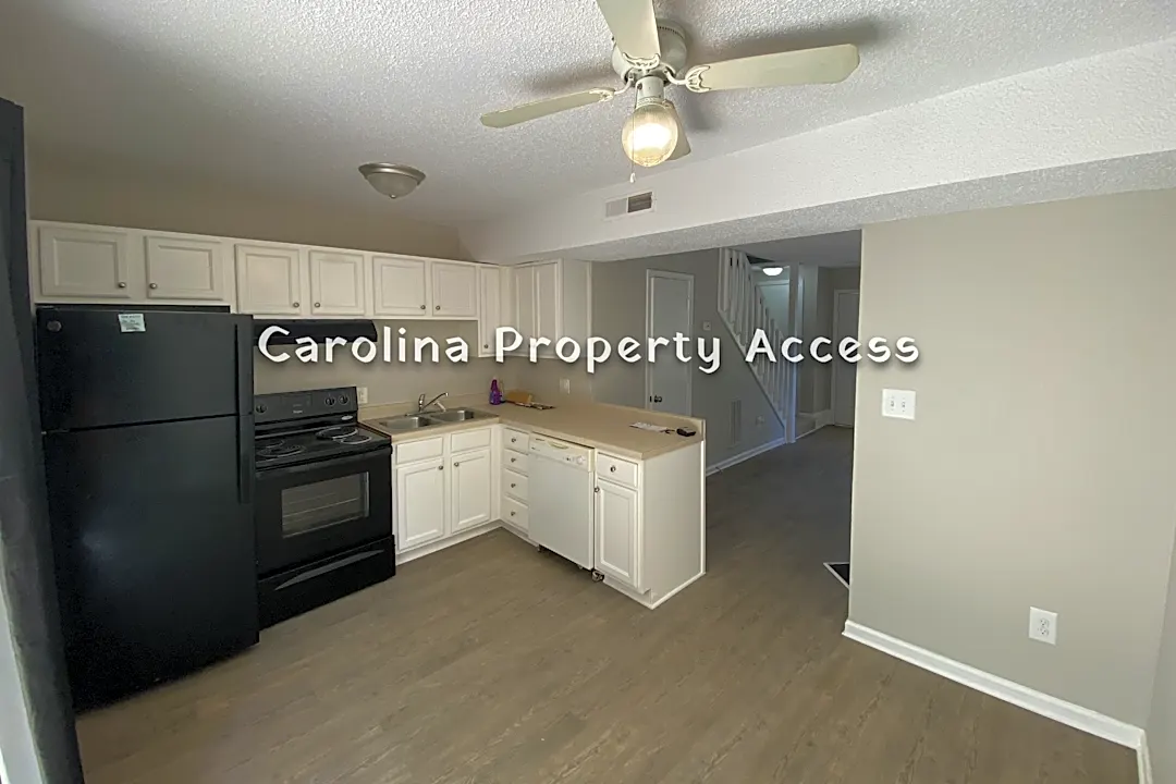 2700 Stewart Dr 2700 Stewart Dr unit D Raleigh, NC Townhouses for