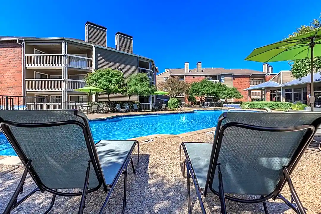 Hampton Greens Apartments - Dallas Tx 75228