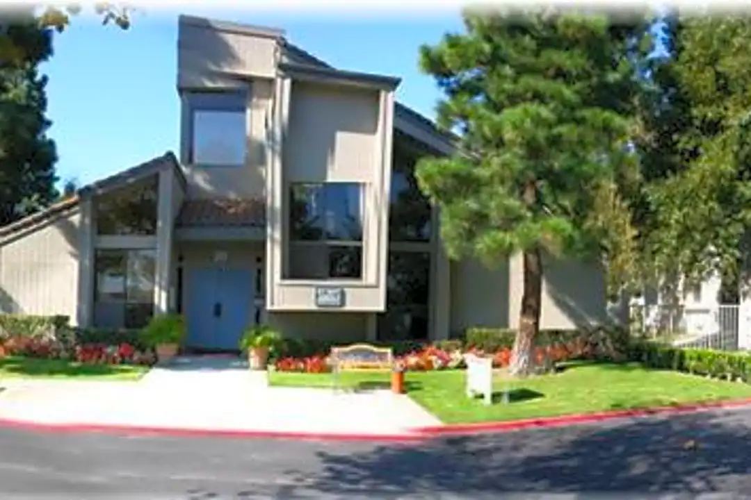 Ashwood Gardens 99 N Ashwood Ave Ventura Ca Apartments For Rent Rent Com