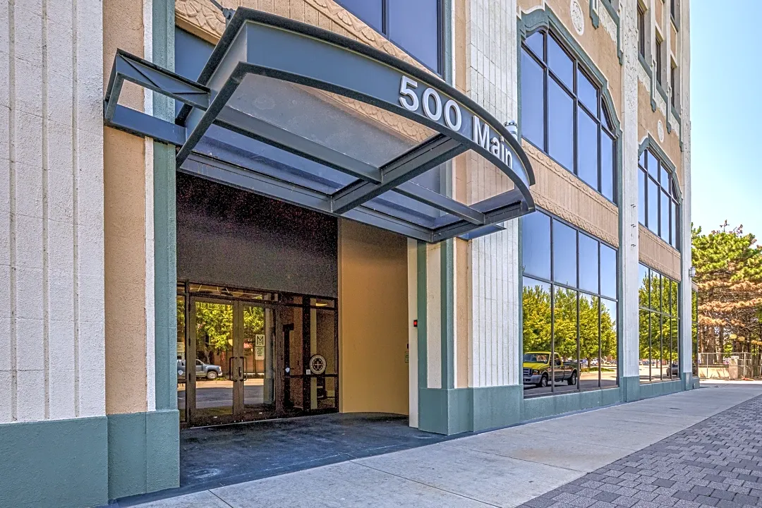 The Montgomery 500 W Main St Oklahoma City OK Apartments for