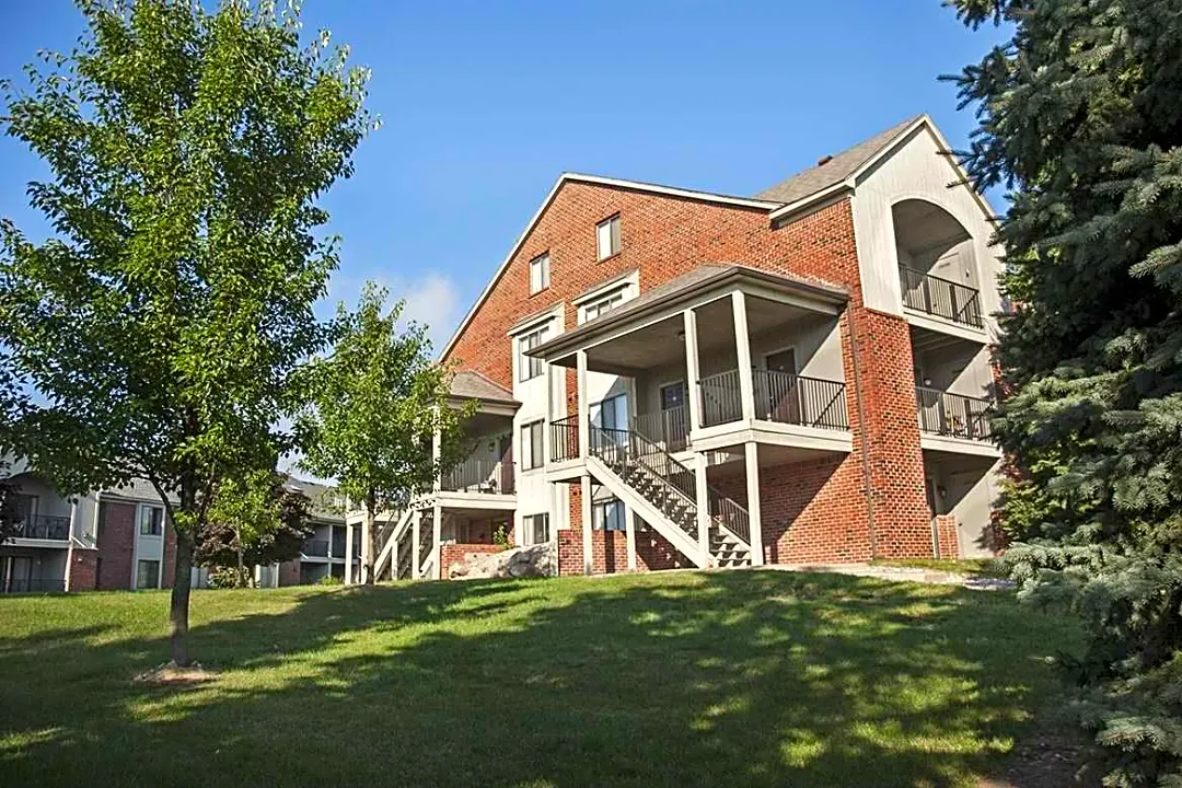 Beacon Hill Apartments - Apartments in Auburn Hills, MI