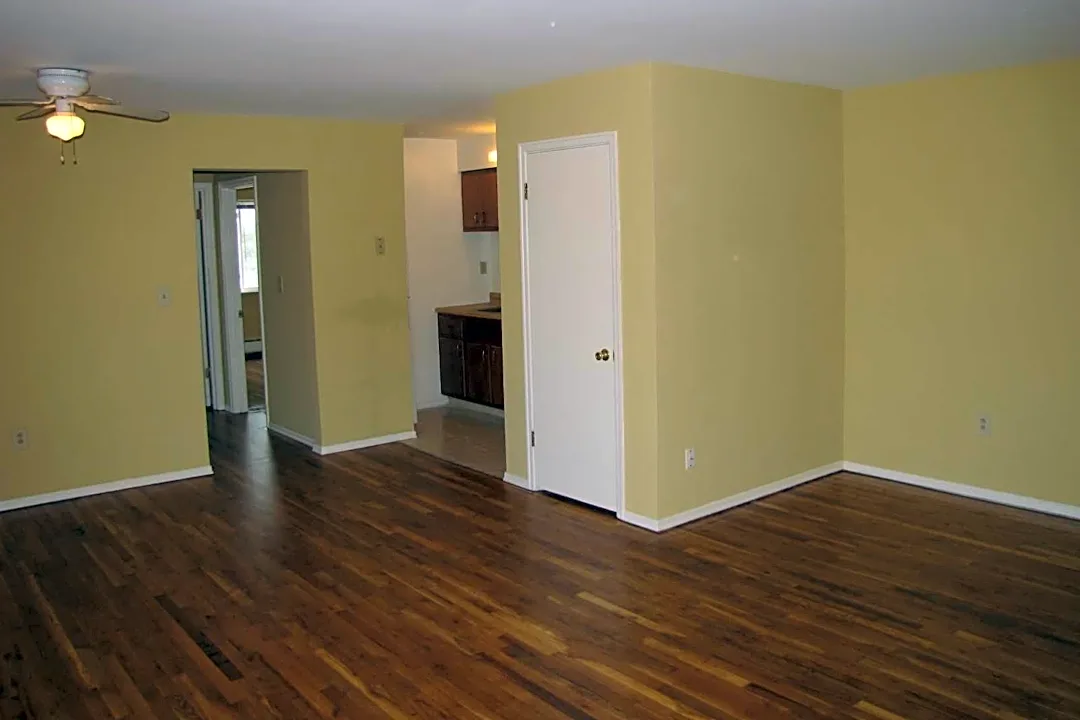 Falcon Crest Apartments - Milford Oh 45150