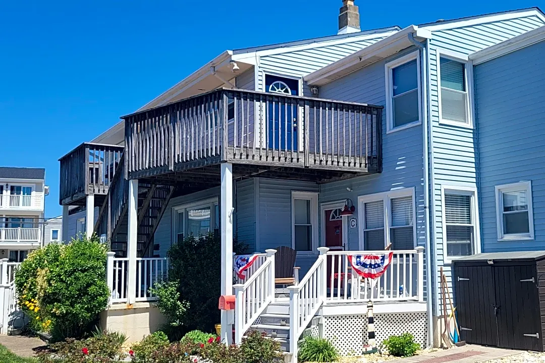 Mystic Blue Siding  Alpha Mystic Blue Vinyl Siding