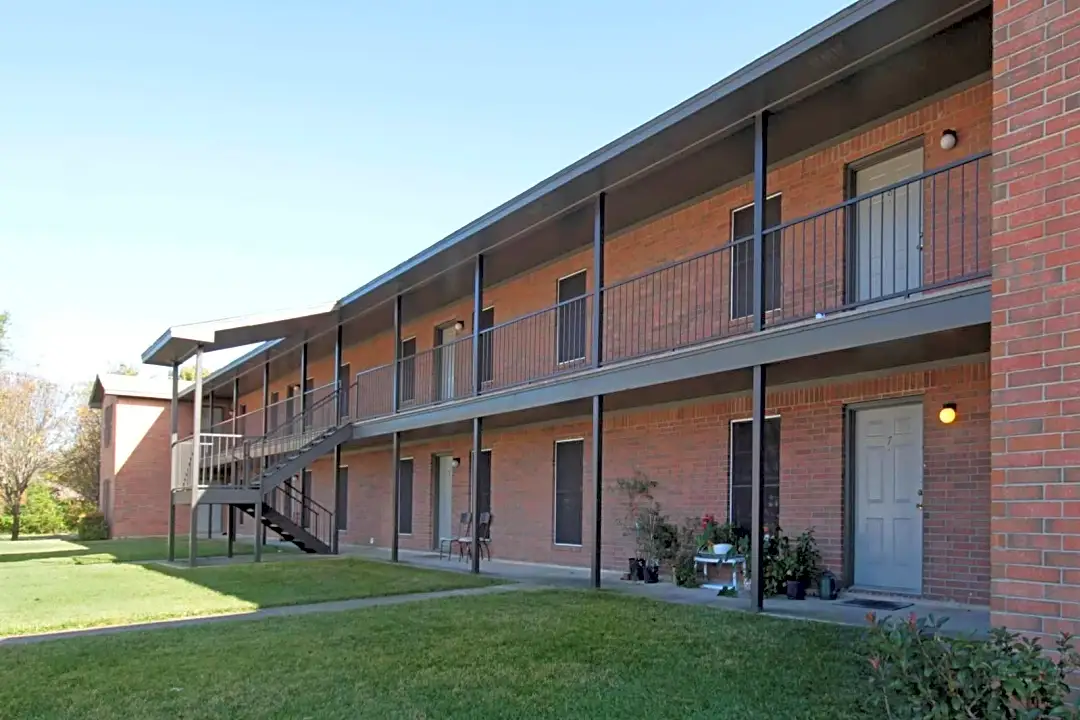 Seventy 50 West End 7050 TX 105 Beaumont TX Apartments for