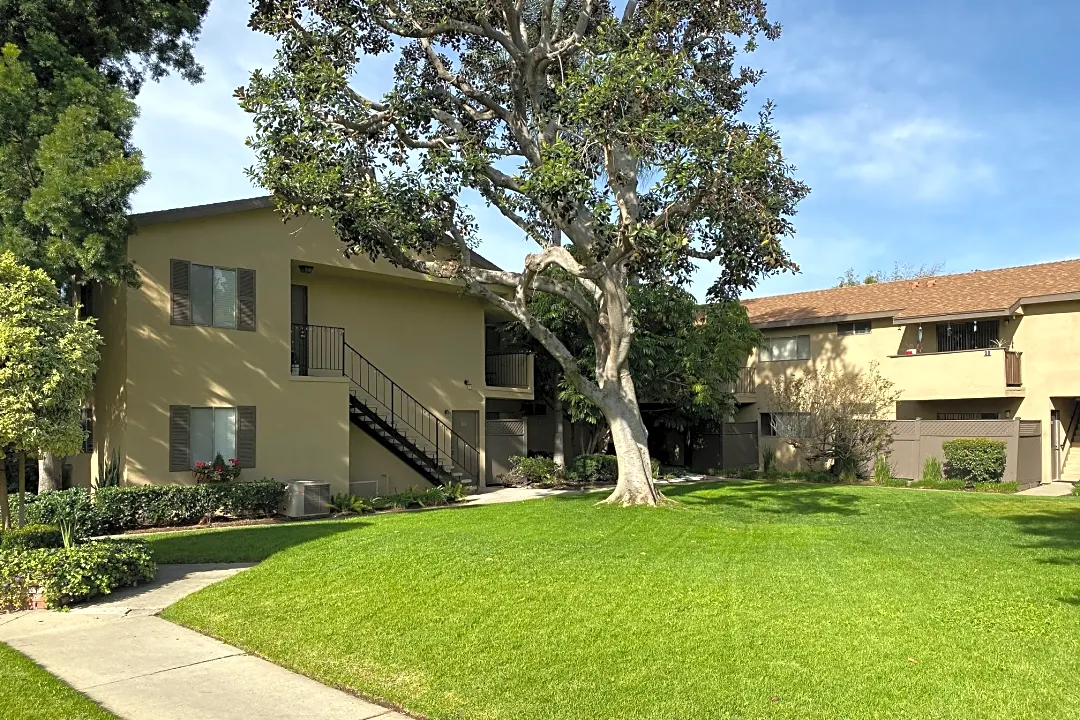 1200-1242 N San Dimas Canyon Rd, San Dimas, CA 91773 - Office