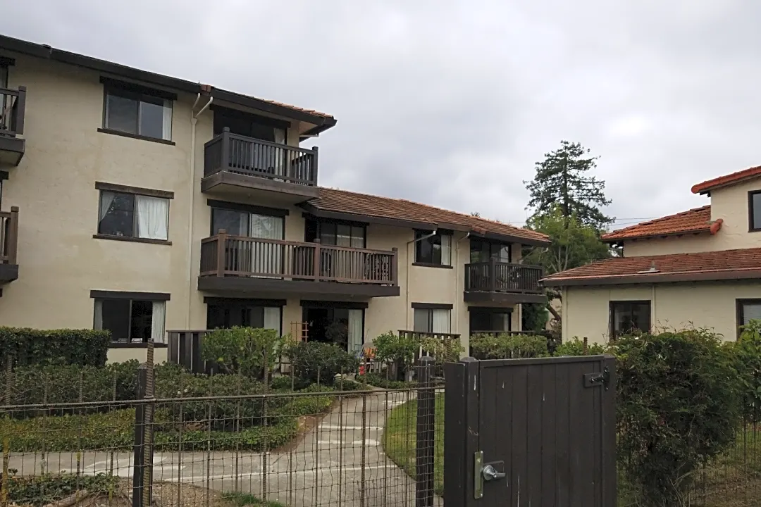 La Posada Retirement Community Apartments Santa Cruz CA 95062