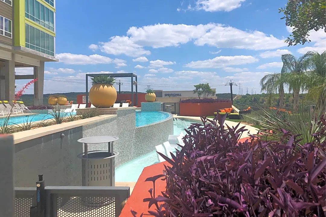 Infinity at the Rim is a pet-friendly apartment community in San Antonio, TX