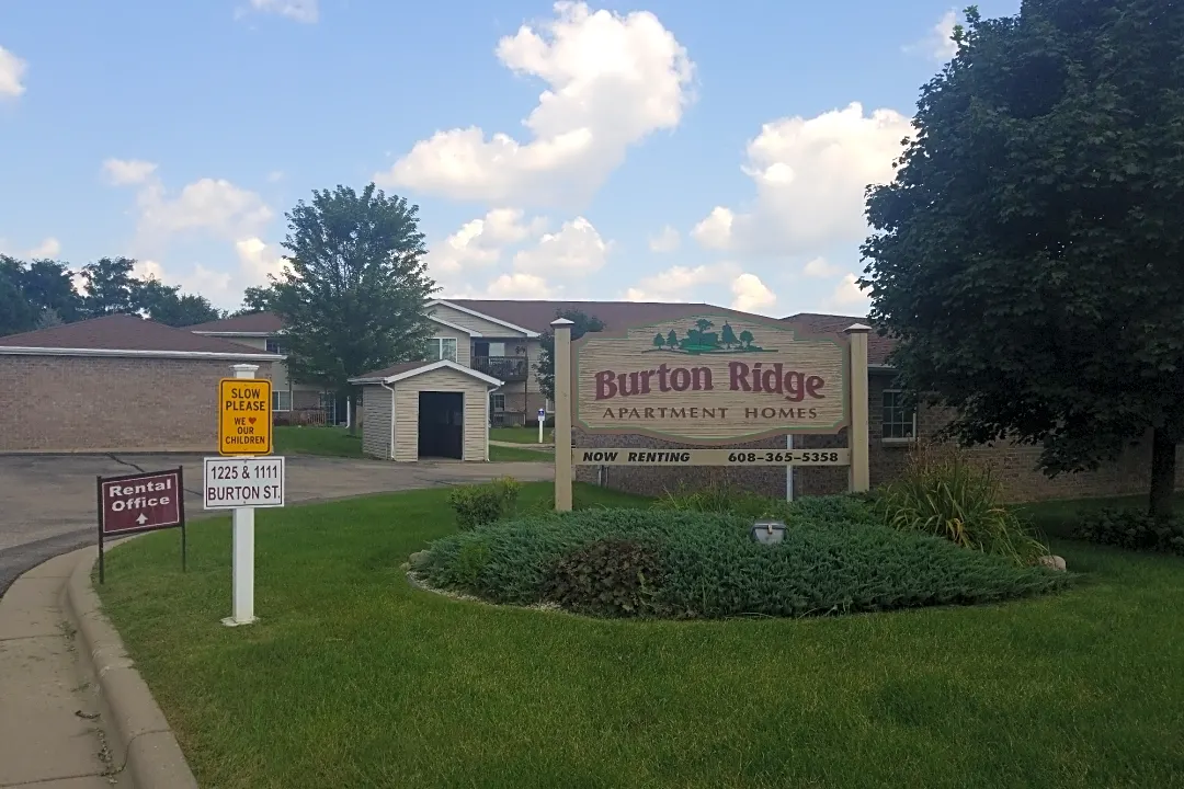 Burton Ridge Apartments 1225 Burton St Beloit WI Apartments