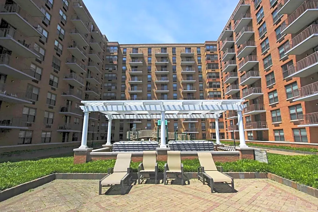 Hoboken South Waterfront - Apartments in Hoboken, NJ