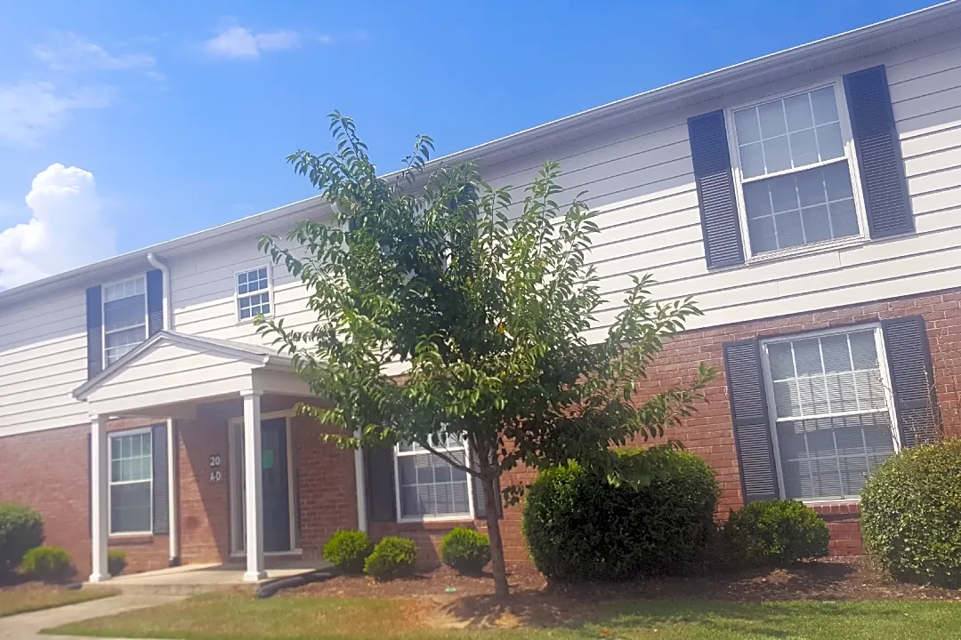 Capri Apartments - Columbia, SC 29205