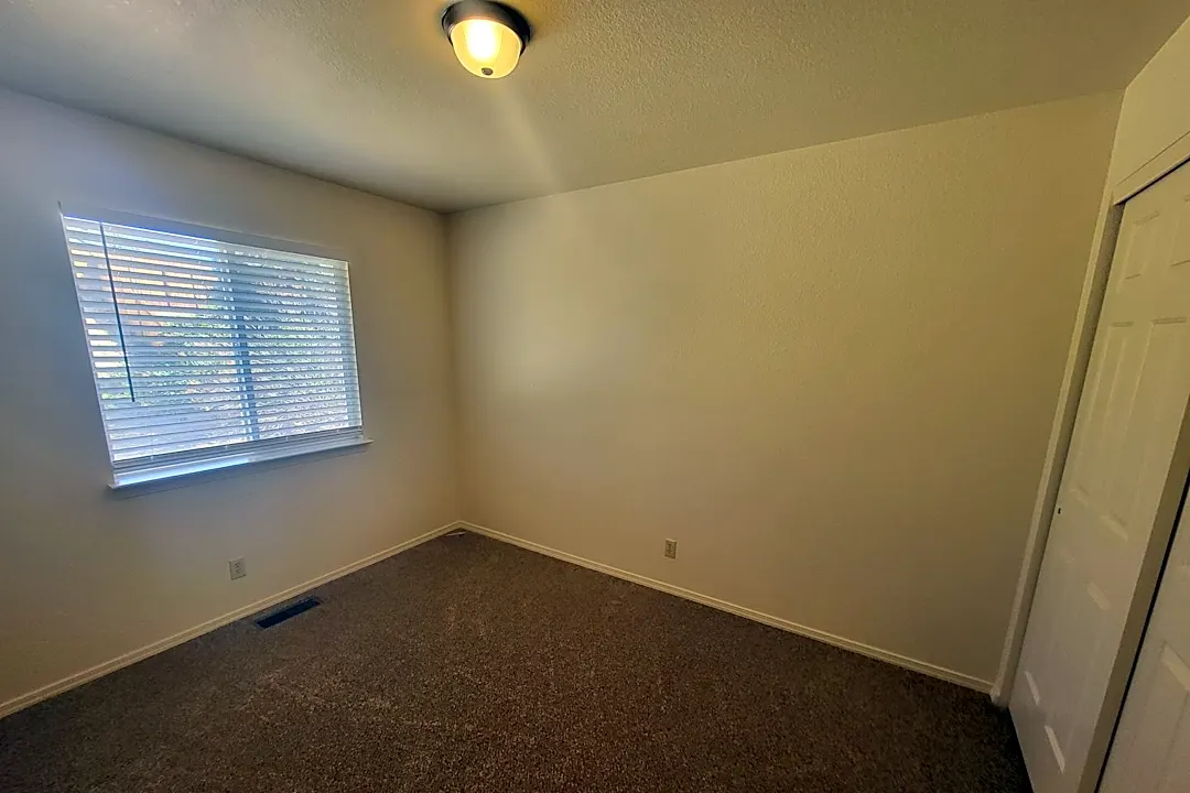 996 Desert Dr Houses Carson City, NV 89705