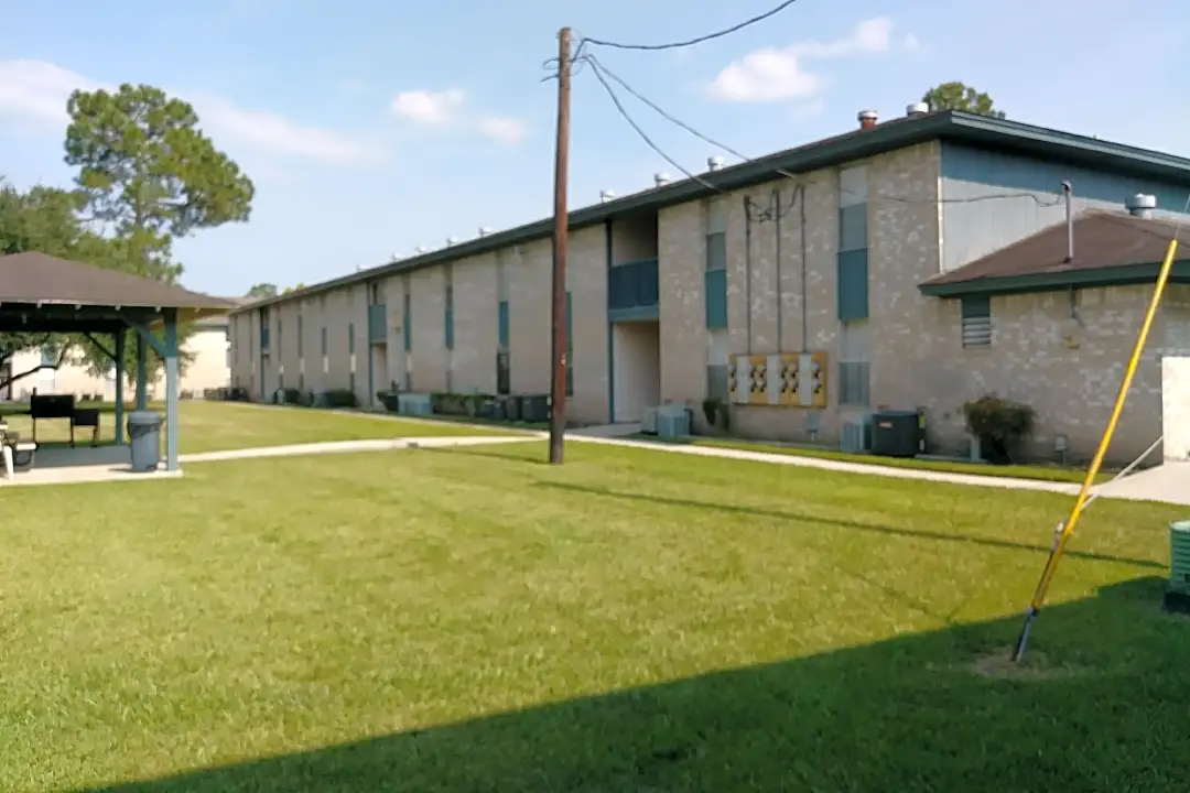 Pinedale Apartments 7396 Pindo Cir Beaumont TX Apartments for