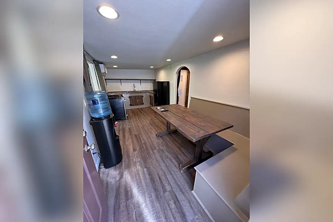 Santa Ana Backhouse Oak View, CA Houses for Rent Rent.