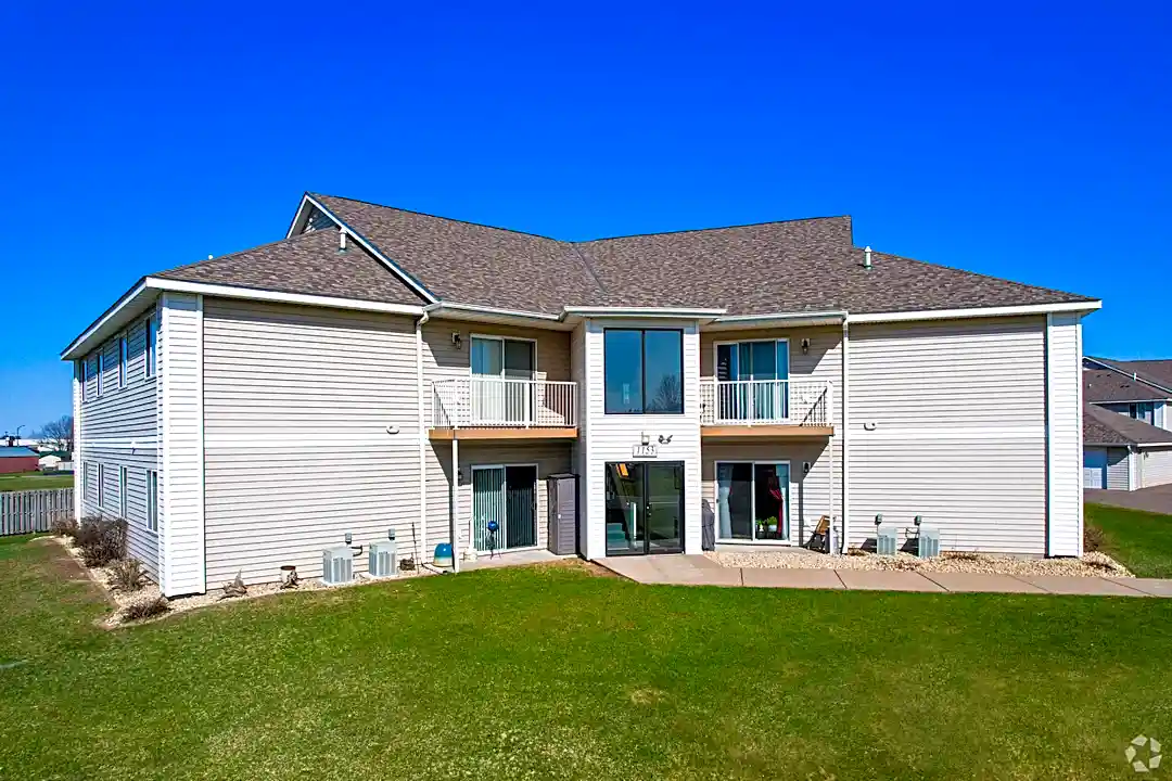 1153 Hidden Lane Apartments New Richmond, WI 54016