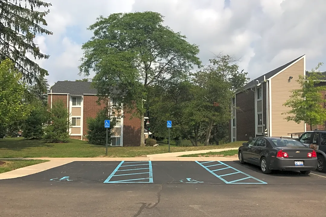 Foxfire Apartments - Jackson, MI 49203