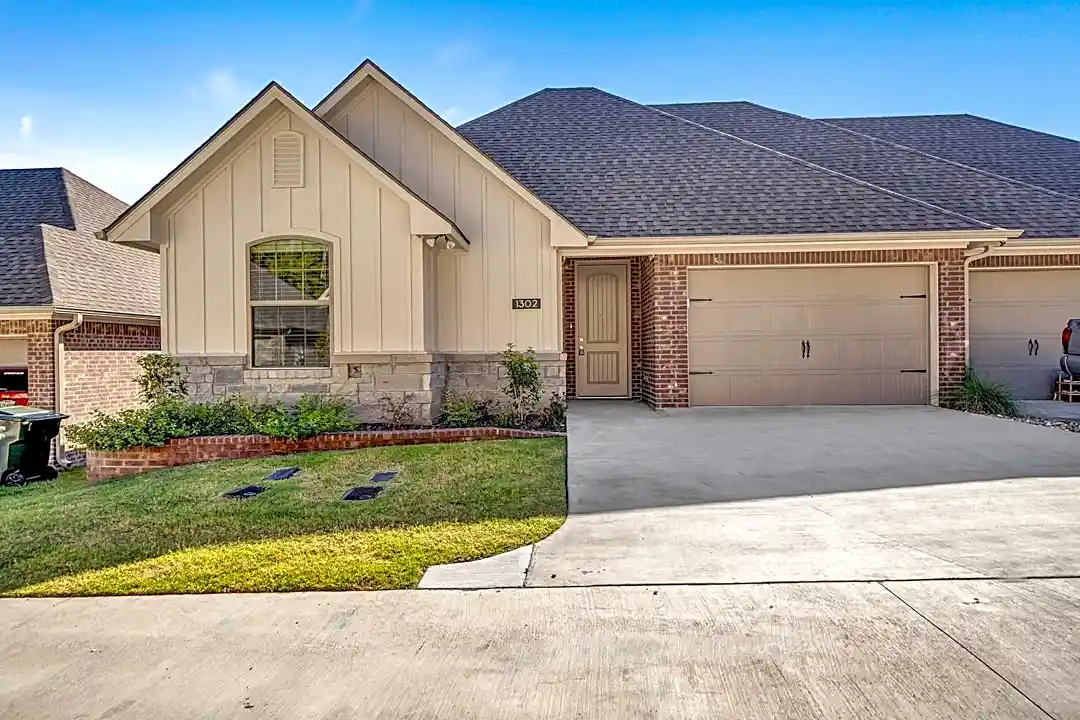 Eagles Crest Townhomes Tyler, TX 75703