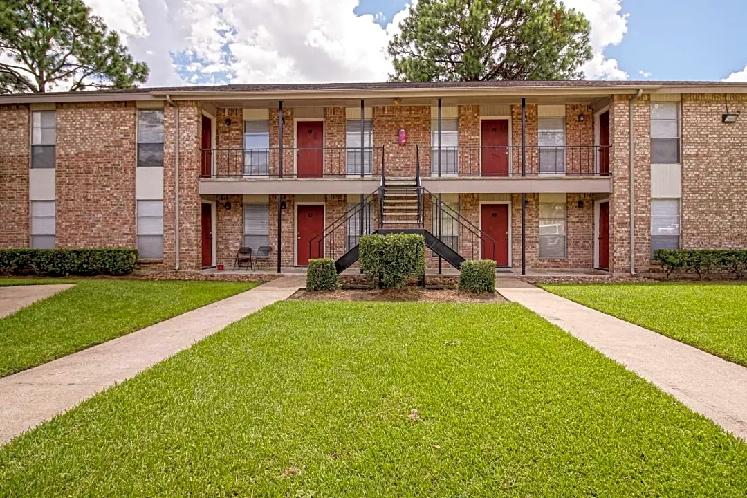 Regency Apartments 4075 Laurel St Beaumont TX Apartments for