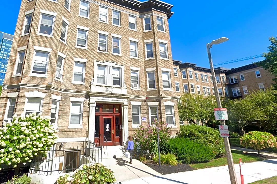 Red Sox Team Store - Fenway - Kenmore - Audubon Circle - Longwood