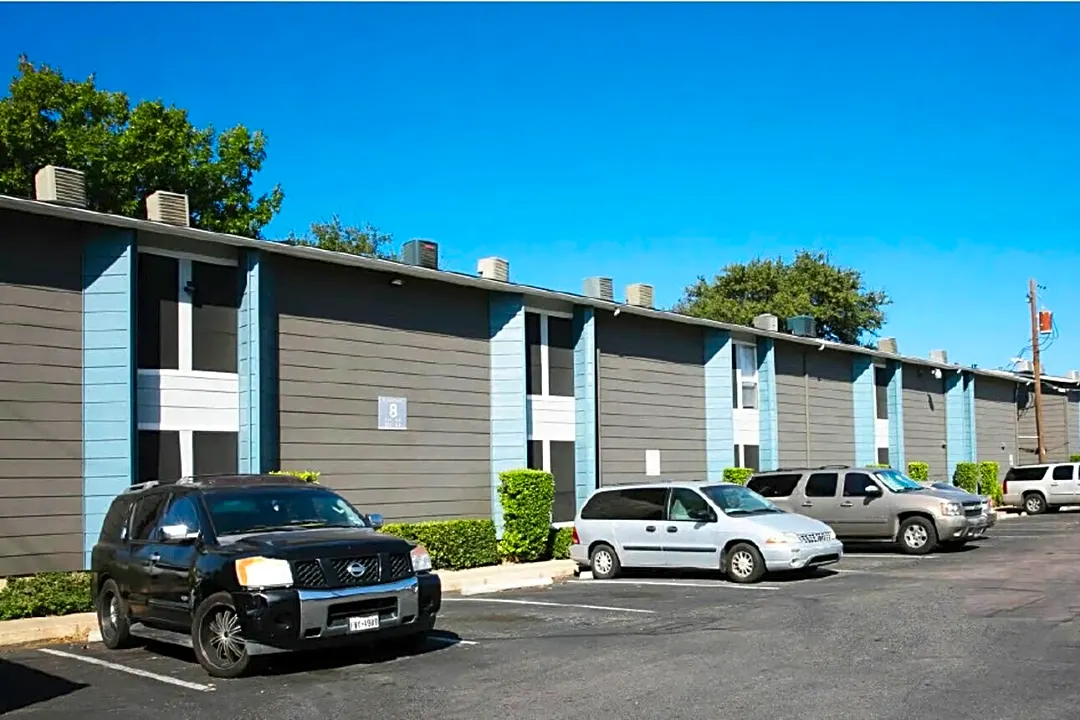 City View at Mueller Austin - $1200+ for 1 & 2 Bed Apts